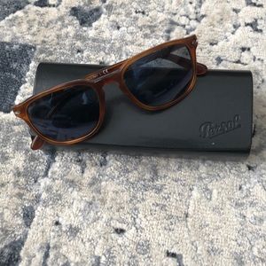 Person designer sunglasses